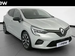Gris Utilisé 2023 Renault Clio V Techno Citadine | 16 989 € (Prix juste)