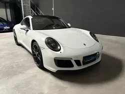 Porsche 911 Carrera GTS