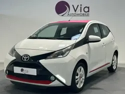 Blanc Utilisé 2015 Toyota Aygo X-cite Citadine | 7 990 €