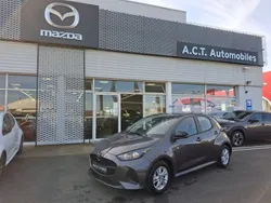 Gris Utilisé 2023 Mazda 2 Center-Line Berline | 23 400 €