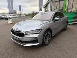 Gris argent métallisée Utilisé 2024 Skoda Superb LAURIN & KLEMENT Berline | 42 989 € (Prix assez cher)