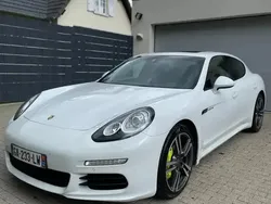 Blanc Utilisé 2013 Porsche Panamera S E-Hybrid Berline | 29 900 €