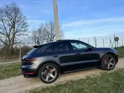 Utilisé 2017 Porsche Macan Turbo Performance Package SUV | 40 000 € (Prix juste)
