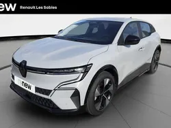 Gris Utilisé 2023 Renault Mégane Equilibre Berline | 24 880 € (Prix juste)