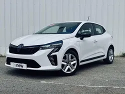 Blanc Utilisé 2024 Renault Clio V Evolution Citadine | 16 499 € (Prix juste)