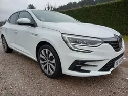 Blanc Utilisé 2023 Renault Mégane IV SE Berline | 18 990 €