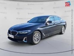 Saphirschwarz métallisé Utilisé 2022 BMW 530 Luxury Line Berline | 49 999 € (Prix juste)