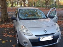 Utilisé 2011 Renault Clio II Authentique Berline | 5 200 € (Prix juste)