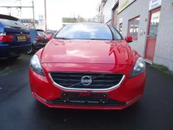 Rouge Utilisé 2014 Volvo V40 Standard Break | 6 999 € (Prix juste)