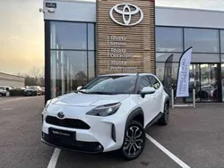 Nouvelle 2024 Toyota Yaris Hybrid Design | 27 480 € (Prix assez cher)