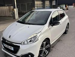 Utilisé 2016 Peugeot 208 GT-line Citadine | 6 500 € (Bon prix)