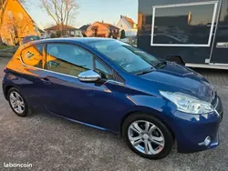 Utilisé 2013 Peugeot 208 Allure Citadine | 7 990 € (Bon prix)