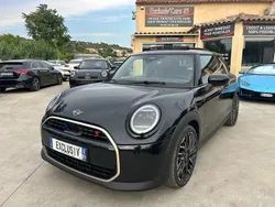 Noir Utilisé 2024 Mini Cooper S Favoured Citadine | 36 900 € (Prix cher)