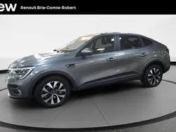 Gris Utilisé 2023 Renault Arkana Equilibre SUV | 19 890 € (Bon prix)