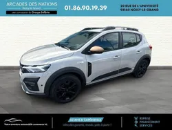 Gris Utilisé 2024 Dacia Sandero Extreme Citadine | 17 980 € (Prix juste)