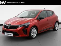 Rouge Utilisé 2024 Renault Clio V Evolution Citadine | 17 350 € (Prix juste)