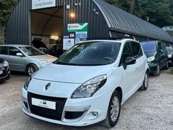Blanc Utilisé 2011 Renault Scénic III Monospace | 7 500 € (Prix juste)