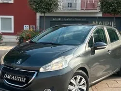 Gris Utilisé 2012 Peugeot 208 Citadine | 5 990 € (Prix juste)