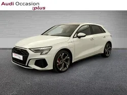 Blanc glacier métallisé Utilisé 2024 Audi A3 Sportback e-tron Competition Berline | 39 990 € (Prix assez cher)