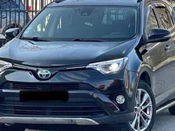 Noir Utilisé 2018 Toyota RAV4 Hybrid SUV | 13 990 € (Prix assez cher)