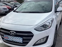 Blanc Utilisé 2016 Hyundai i30 Premium Break | 9 900 € (Bon prix)