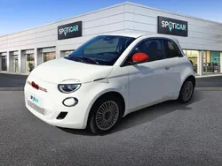 Utilisé 2023 Fiat 500e Red Berline | 18 400 € (Prix juste)