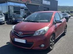 Rouge Utilisé 2013 Toyota Yaris Citadine | 7 500 €