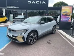 Noir Utilisé 2023 Renault Mégane Iconic | 27 390 € (Bon prix)