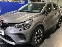 Gris cassiopee Utilisé 2024 Renault Captur Evolution SUV | 18 599 € (Prix juste)