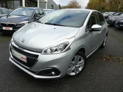 Gris Utilisé 2016 Peugeot 208 Style Citadine | 7 990 € (Prix juste)