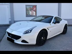 Blanc Utilisé 2015 Ferrari California Cabriolet | 155 500 €
