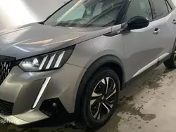 Gris Utilisé 2021 Peugeot 2008 GT SUV | 19 299 € (Prix assez cher)
