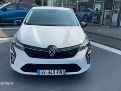 Blanc Utilisé 2024 Renault Clio V Evolution Berline | 17 699 € (Prix juste)