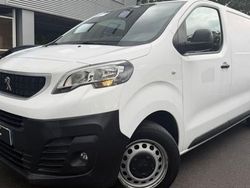 Blanc Utilisé 2018 Peugeot Expert Van | 12 990 € (Prix cher)