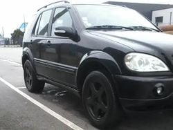 Noir Utilisé 2003 Mercedes ML270 Luxury SUV | 2 500 €