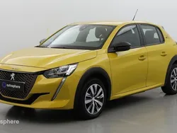 Jaune Utilisé 2023 Peugeot e-208 Active Citadine | 17 499 € (Prix juste)
