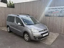 Gris Utilisé 2016 Citroën Berlingo Shine Monospace | 12 890 € (Prix cher)