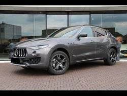 Gris Utilisé 2017 Maserati Levante SUV | 60 900 €