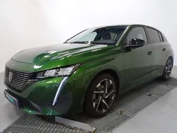 Vert Utilisé 2022 Peugeot 308 Allure | 17 990 € (Prix juste)