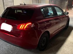 Rouge Utilisé 2014 Peugeot 308 Active Berline | 10 500 € (Super prix)