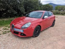 Rouge Utilisé 2012 Alfa Romeo Giulietta Citadine | 7 900 €