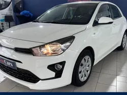 Utilisé 2022 Kia Rio Motion Citadine | 13 990 € (Prix juste)