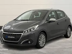 Gris Utilisé 2017 Peugeot 208 Allure Citadine | 7 999 € (Prix juste)