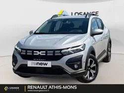 Gris Utilisé 2024 Dacia Sandero Expression Citadine | 16 490 € (Prix juste)