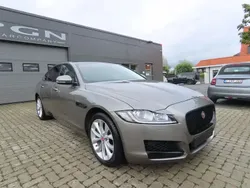 Beige Utilisé 2019 Jaguar XF Portfolio Berline | 25 900 €