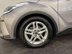 Utilisé 2020 Toyota C-HR Business Edition SUV | 20 990 € (Prix juste)