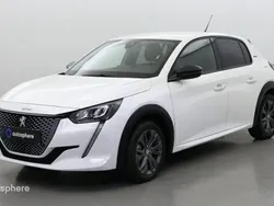 Jaune Utilisé 2022 Peugeot e-208 GT Citadine | 20 499 € (Prix juste)