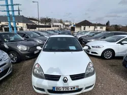 Blanc Utilisé 2007 Renault Clio II Authentique Citadine | 2 300 € (Prix juste)