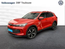 Rouge Utilisé 2024 VW Tiguan Elegance SUV | 43 980 € (Prix cher)
