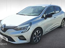 Gris Utilisé 2023 Renault Clio V Evolution Berline | 14 498 € (Prix juste)